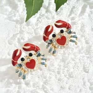 ✨Betsey Johnson Roseau Rhinestone Love Crab Earrings